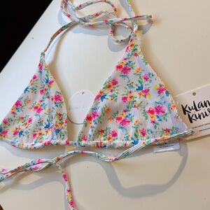 Kulani Kinis Floral Bikini Top - forever fairytale (L)